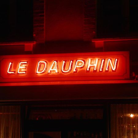 Hôtel le Dauphin Moulins-la-Marche Exterior foto